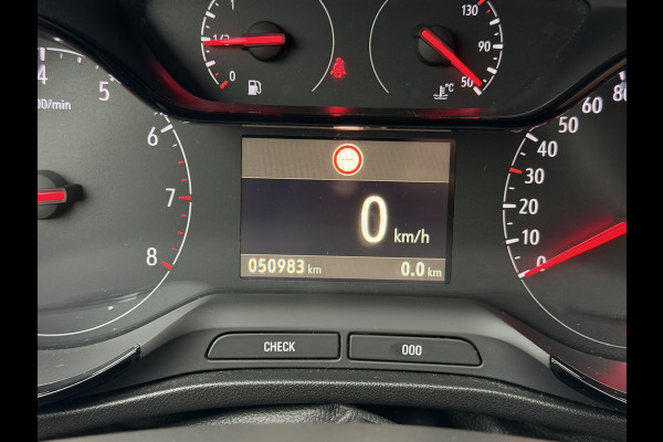 Opel Crossland X 82pk Online Edition (Trekhaak - Apple Carplay - Navigatie - Airco - Parkeersensoren)