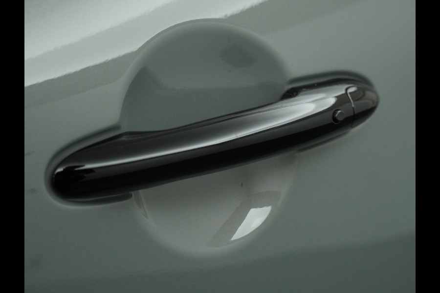 MINI Countryman 2.0 John Cooper Works ALL4 White Silver Edition Automaat - Airco - Apple Carplay/Android Auto - Cruise Control -KeyLess Entry - Panorama Dak - Lederen Bekleding - Voorstoelen Verwarmd - 12 Maanden BOVAG Garantie