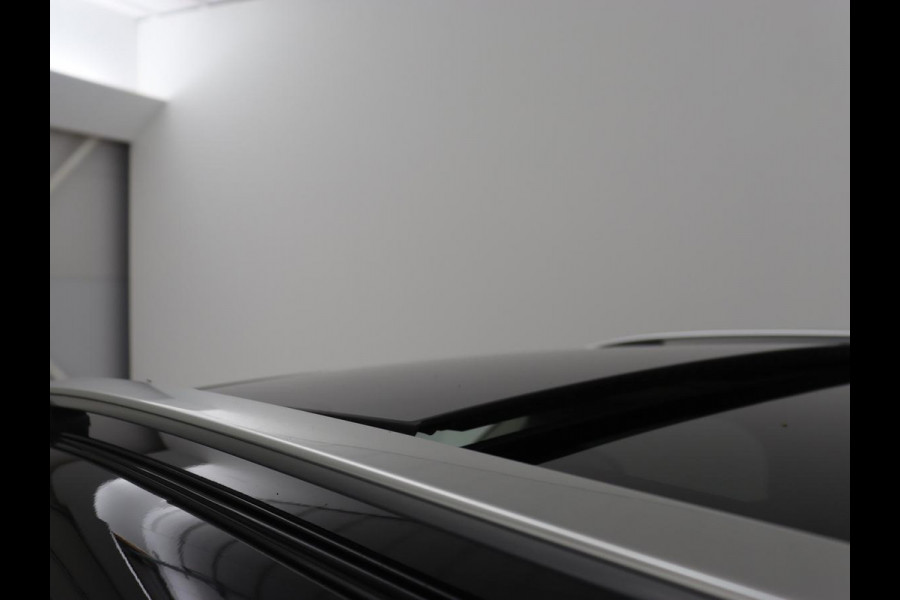 Lynk & Co 01 1.5 Plug In | Trekhaak | Panoramadak | Infinity by Harman | Camera | Adaptive cruise | Stoelverwarming | Carplay | Memory | Full LED | PHEV