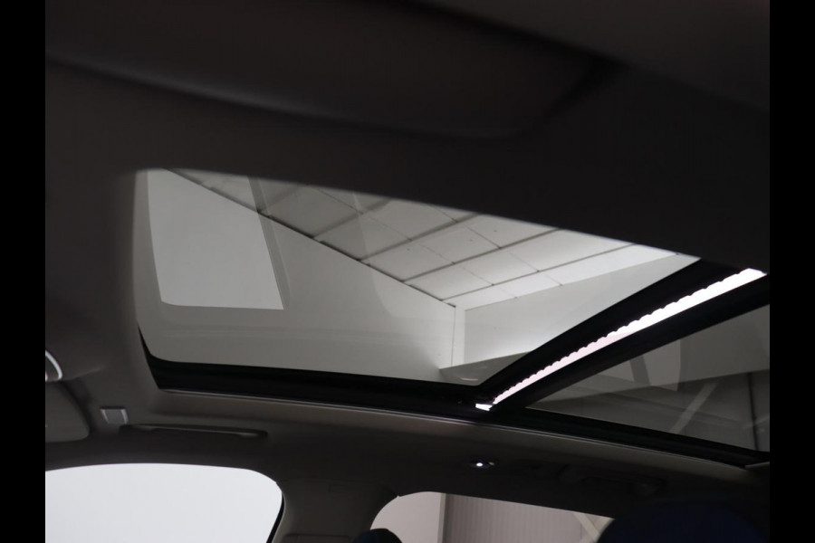 Lynk & Co 01 1.5 Plug In | Trekhaak | Panoramadak | Infinity by Harman | Camera | Adaptive cruise | Stoelverwarming | Carplay | Memory | Full LED | PHEV