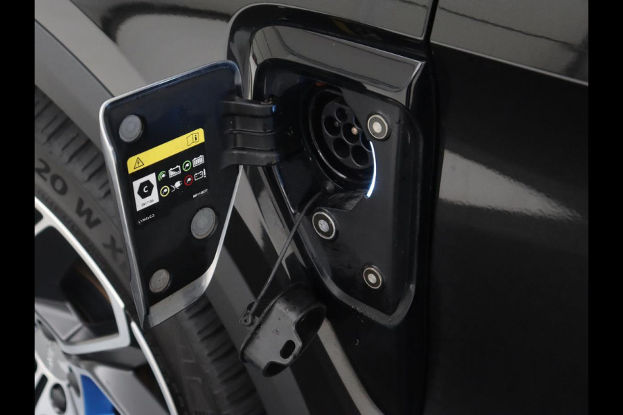 Lynk & Co 01 1.5 Plug In | Trekhaak | Panoramadak | Infinity by Harman | Camera | Adaptive cruise | Stoelverwarming | Carplay | Memory | Full LED | PHEV