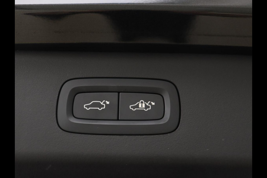 Lynk & Co 01 1.5 Plug In | Trekhaak | Panoramadak | Infinity by Harman | Camera | Adaptive cruise | Stoelverwarming | Carplay | Memory | Full LED | PHEV