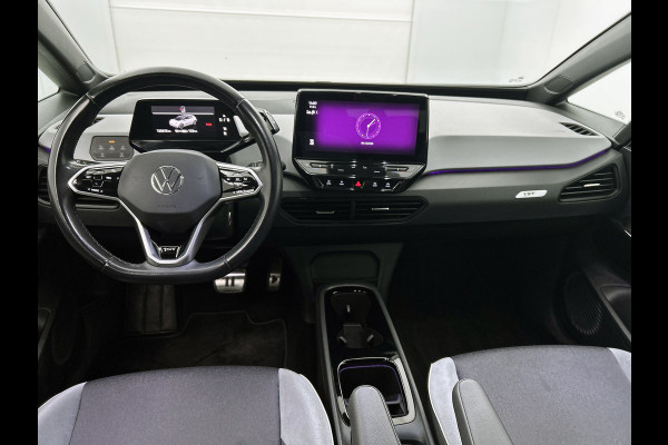 Volkswagen ID.3 First Plus 58 kWh (NL-auto, Navi, Camera, StoelV, Parkeersensoren, Climate con, Etc)