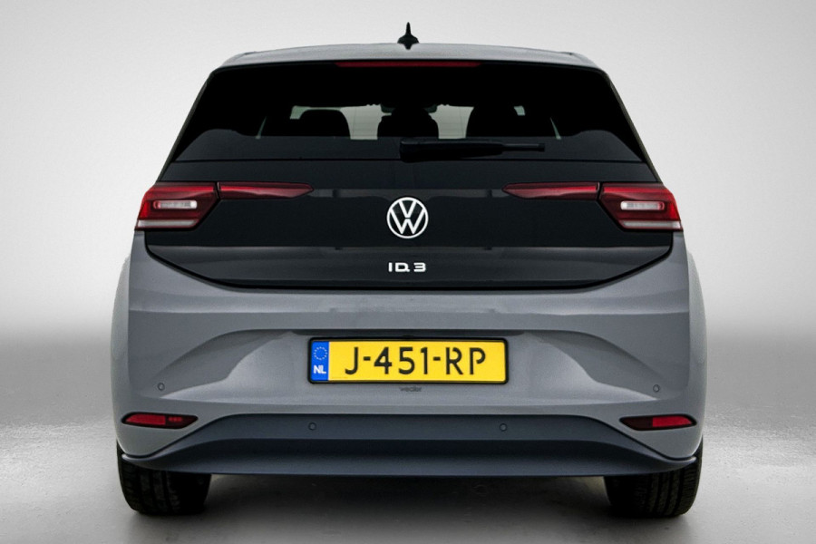 Volkswagen ID.3 First Plus 58 kWh (NL-auto, Navi, Camera, StoelV, Parkeersensoren, Climate con, Etc)