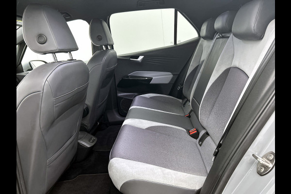 Volkswagen ID.3 First Plus 58 kWh (NL-auto, Navi, Camera, StoelV, Parkeersensoren, Climate con, Etc)