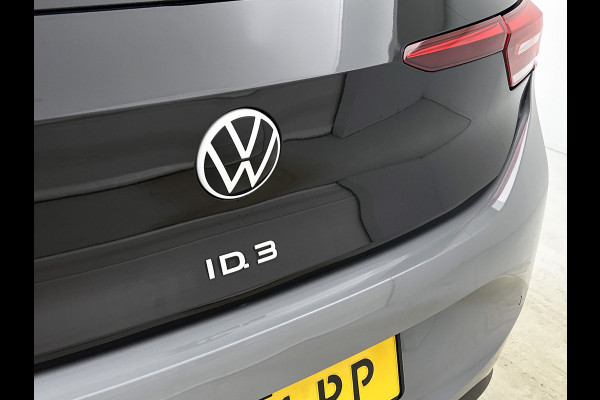 Volkswagen ID.3 First Plus 58 kWh (NL-auto, Navi, Camera, StoelV, Parkeersensoren, Climate con, Etc)