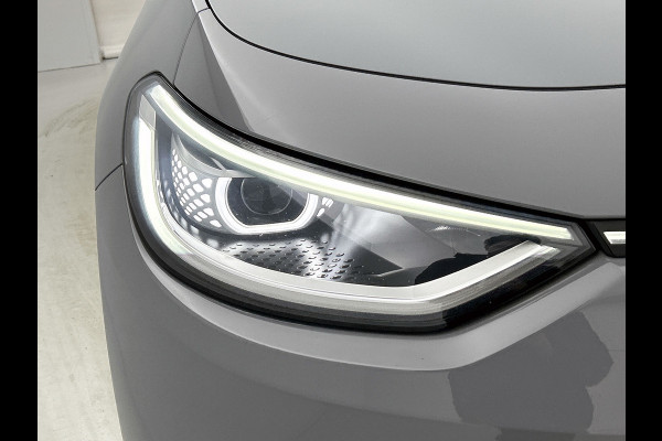 Volkswagen ID.3 First Plus 58 kWh (NL-auto, Navi, Camera, StoelV, Parkeersensoren, Climate con, Etc)