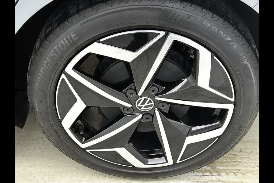 Volkswagen ID.3 First Plus 58 kWh (NL-auto, Navi, Camera, StoelV, Parkeersensoren, Climate con, Etc)