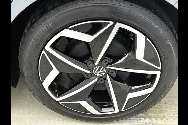 Volkswagen ID.3 First Plus 58 kWh (NL-auto, Navi, Camera, StoelV, Parkeersensoren, Climate con, Etc)