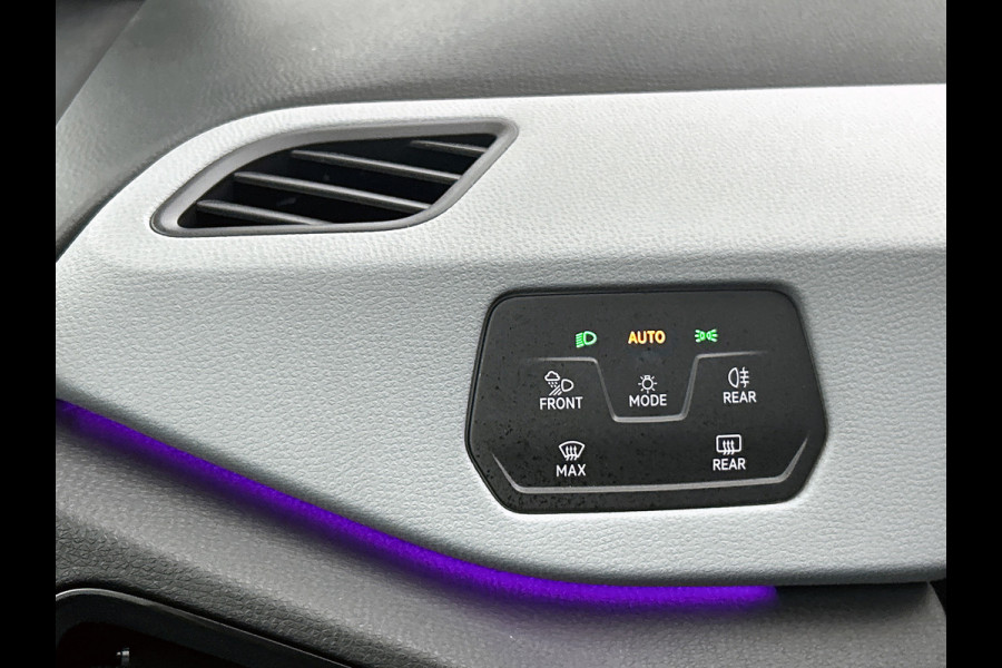 Volkswagen ID.3 First Plus 58 kWh (NL-auto, Navi, Camera, StoelV, Parkeersensoren, Climate con, Etc)