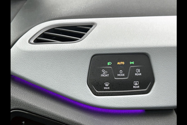 Volkswagen ID.3 First Plus 58 kWh (NL-auto, Navi, Camera, StoelV, Parkeersensoren, Climate con, Etc)