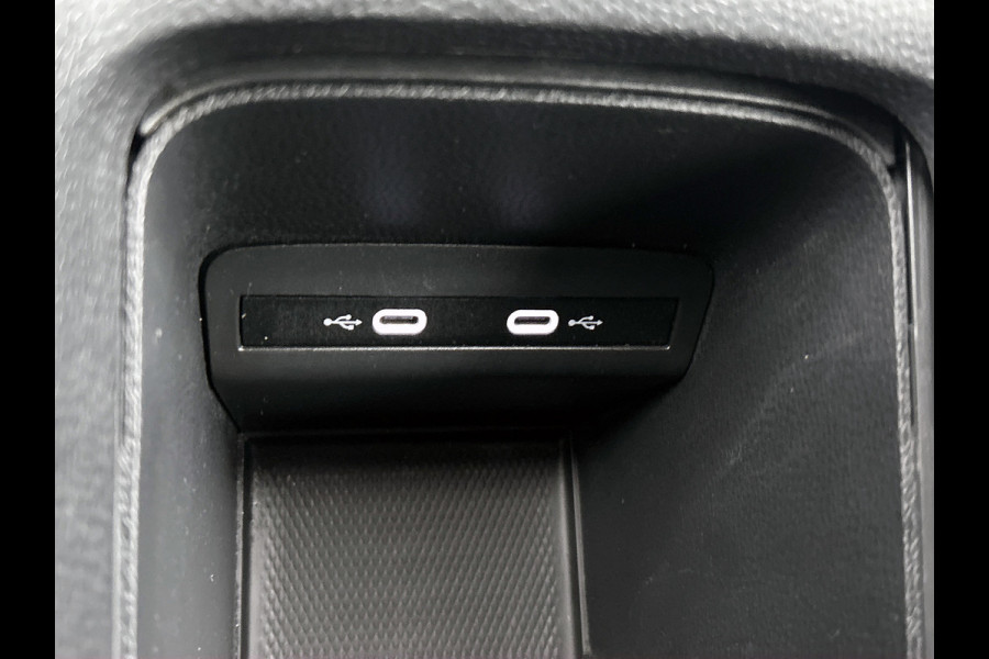 Volkswagen ID.3 First Plus 58 kWh (NL-auto, Navi, Camera, StoelV, Parkeersensoren, Climate con, Etc)