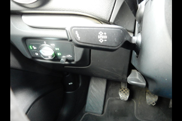 Audi A3 Limousine 30 TFSI S-LINE*LEDER*VIRTUAL*PANO*XENON*