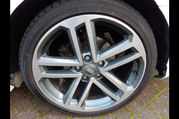 Audi A3 Limousine 30 TFSI S-LINE*LEDER*VIRTUAL*PANO*XENON*