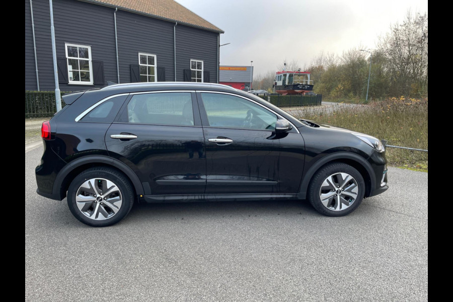 Kia e-Niro DynamicLine 64 kWh BEV Elektrisch APPEL- CARPLAY LEER NAVIGATIE CAMERA
