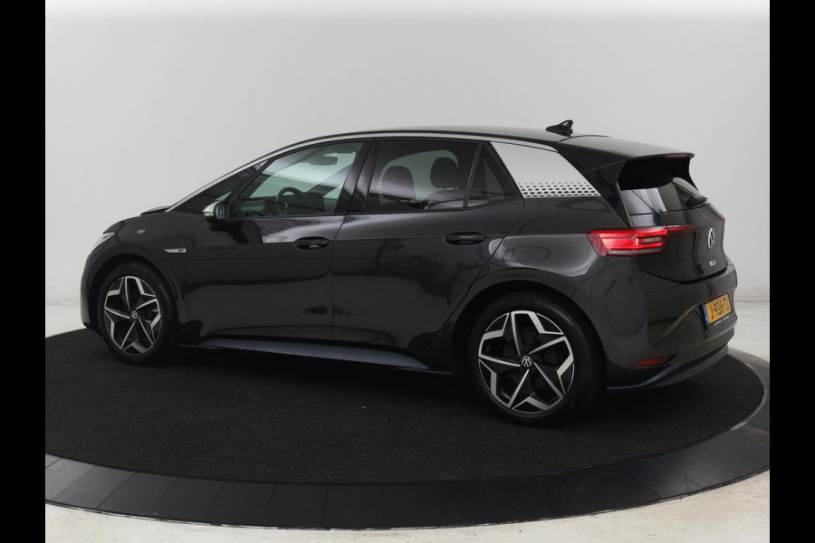 Volkswagen ID.3 First Plus 58 kWh | Stoel & stuurverwarming | Matrix LED | Adaptive cruise | Carplay | Sfeerverlichting | Camera | Navigatie | DAB | Keyless | Parkeerhulp | Climate control
