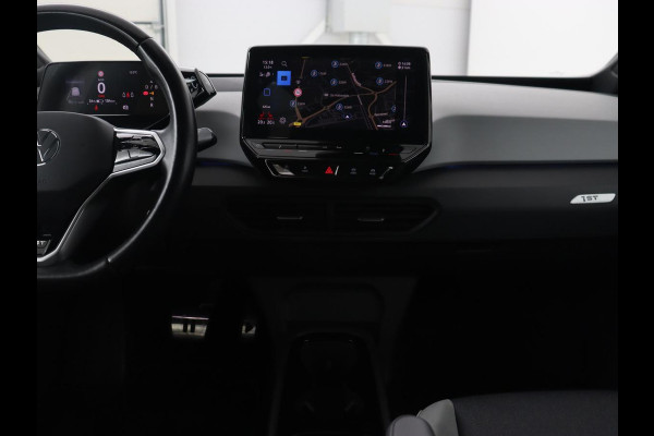 Volkswagen ID.3 First Plus 58 kWh | Stoel & stuurverwarming | Matrix LED | Adaptive cruise | Carplay | Sfeerverlichting | Camera | Navigatie | DAB | Keyless | Parkeerhulp | Climate control
