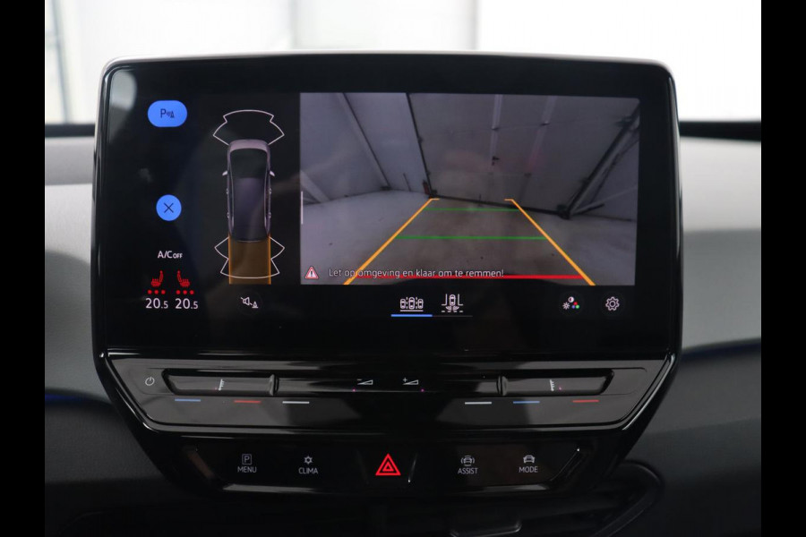 Volkswagen ID.3 First Plus 58 kWh | Stoel & stuurverwarming | Matrix LED | Adaptive cruise | Carplay | Sfeerverlichting | Camera | Navigatie | DAB | Keyless | Parkeerhulp | Climate control