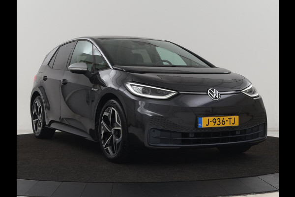 Volkswagen ID.3 First Plus 58 kWh | Stoel & stuurverwarming | Matrix LED | Adaptive cruise | Carplay | Sfeerverlichting | Camera | Navigatie | DAB | Keyless | Parkeerhulp | Climate control