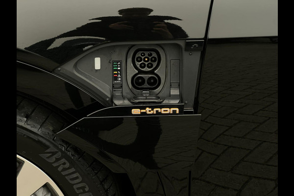 Audi e-tron 55 quattro Business edition Plus 95 kWh NL AUTO | CAMERA | PANO |