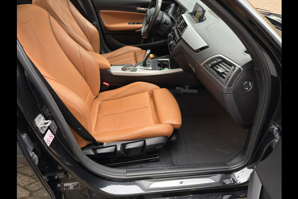 BMW 1-serie 118i Corporate Lease High Executive M Sport l Schuifdak l Volleder l Xenon l Grootbeeld Navi l VDOH l