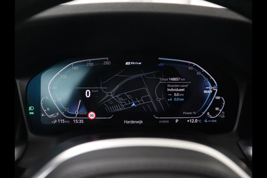 BMW 3-serie 320e M Sport | Leder | Trekhaak | Stoelverwarming | Carplay | Sportstoelen | Laserlicht | Live Cockpit | DAB | Parkeerhulp | Navigatie | Climate control | Bluetooth | Cruise control