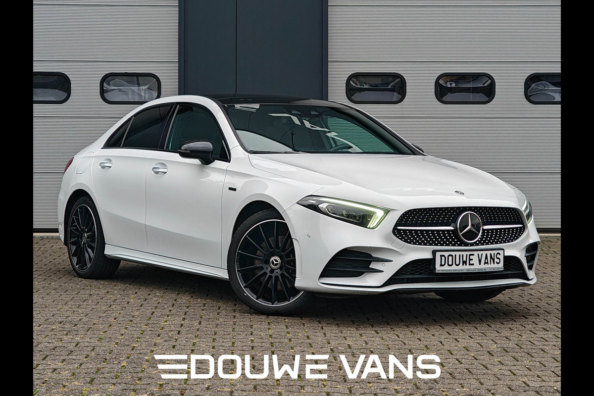 Mercedes-Benz A-Klasse 250e Sedan AMG Panorama Memory Night Pakket