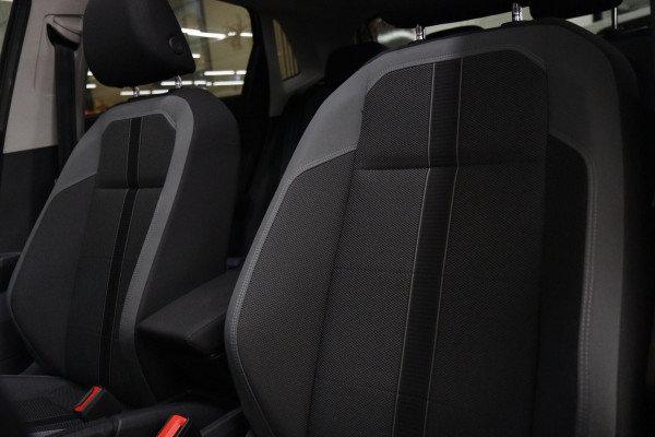 Volkswagen Polo 1.0 TSI Highline NAP/PANO/VIRTUAL/CARPLAY/BEATSSOUND/SFEERVER/VOL