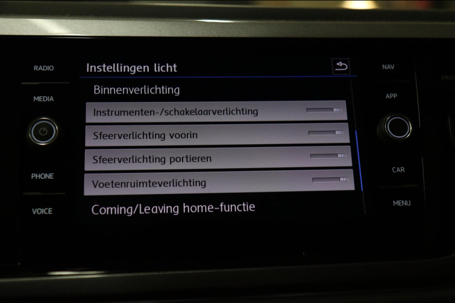 Volkswagen Polo 1.0 TSI Highline NAP/PANO/VIRTUAL/CARPLAY/BEATSSOUND/SFEERVER/VOL