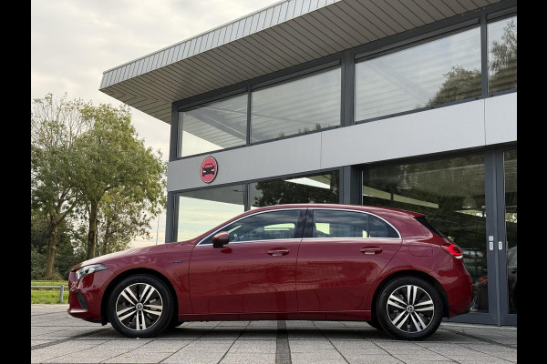 Mercedes-Benz A-Klasse 250e Aut. Business Sol. Luxury | Navi | Camera | Leder | Sfeer Verlichting |