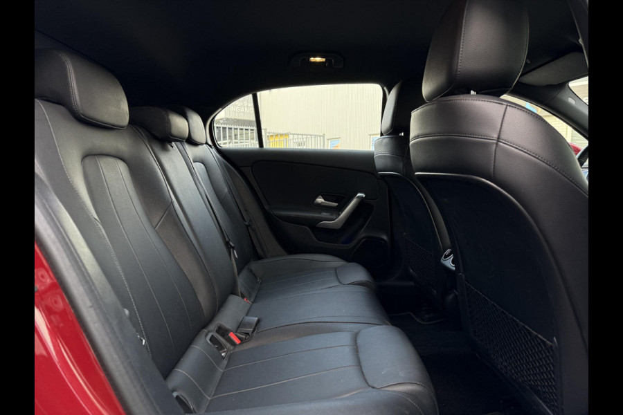Mercedes-Benz A-Klasse 250e Aut. Business Sol. Luxury | Navi | Camera | Leder | Sfeer Verlichting |