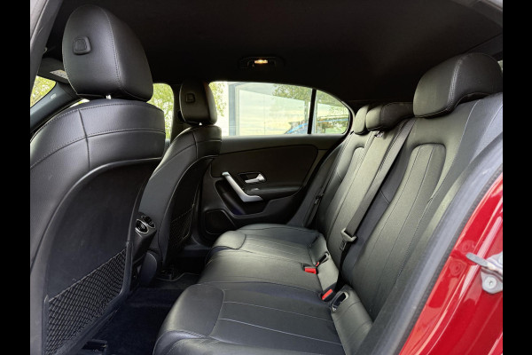 Mercedes-Benz A-Klasse 250e Aut. Business Sol. Luxury | Navi | Camera | Leder | Sfeer Verlichting |