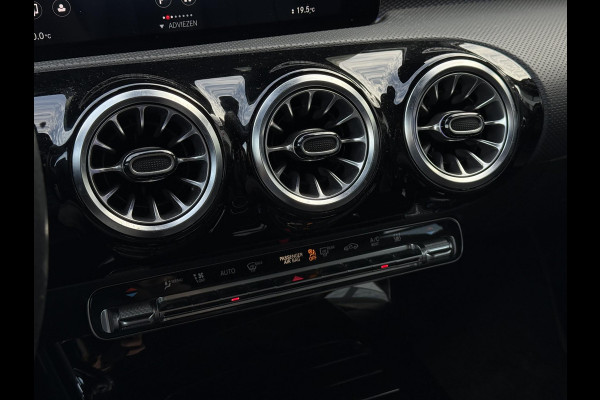 Mercedes-Benz A-Klasse 250e Aut. Business Sol. Luxury | Navi | Camera | Leder | Sfeer Verlichting |