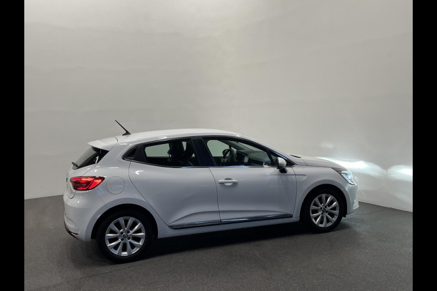 Renault Clio 1.0 TCe Intens Airco ECC Navi Carplay Cruise Control Full LED Virtual Cockpit 16" LM Velgen Half leder APK 06-2026