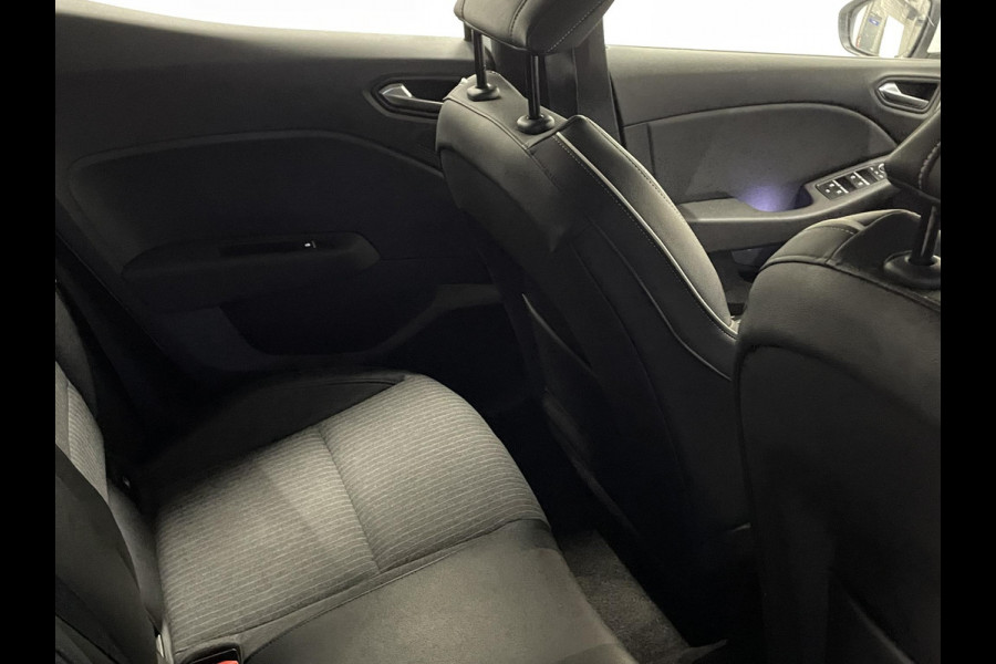 Renault Clio 1.0 TCe Intens Airco ECC Navi Carplay Cruise Control Full LED Virtual Cockpit 16" LM Velgen Half leder APK 06-2026