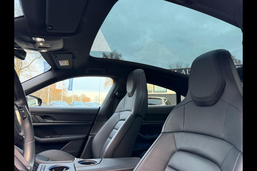 Porsche Taycan Performance 84 kWh VAN: 68.900,- VOOR: 64.440,- UW EINDEJAARSVOORDEEL: 4.460,- EURO | ADAPT. CRUISE | DODE HOEK HERKENNING | SPORTCHRONO | HEAD UP | WARMTEPOMP | DIRECT LEVERBAAR NET PORSCHE ONDERHOUD GEHAD |