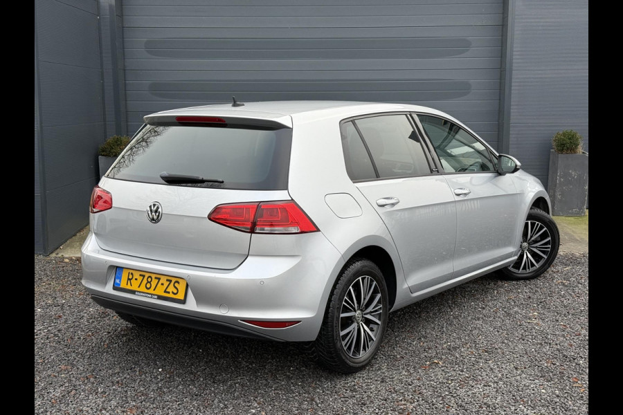 Volkswagen Golf 1.2 TSI Trendline 2e Eigenaar,Clima,Cruise,Lm velgen,Pdc V+A,Stoelverwarming,N.A.P,Weinig Km,Nieuwe Apk bij Aflevering