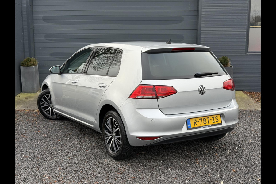 Volkswagen Golf 1.2 TSI Trendline 2e Eigenaar,Clima,Cruise,Lm velgen,Pdc V+A,Stoelverwarming,N.A.P,Weinig Km,Nieuwe Apk bij Aflevering