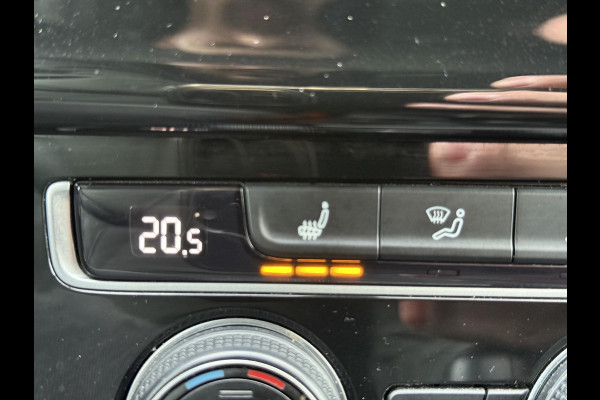 Volkswagen Golf 1.2 TSI Trendline 2e Eigenaar,Clima,Cruise,Lm velgen,Pdc V+A,Stoelverwarming,N.A.P,Weinig Km,Nieuwe Apk bij Aflevering