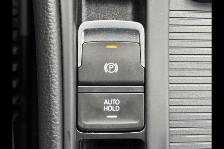 Volkswagen Golf 1.2 TSI Trendline 2e Eigenaar,Clima,Cruise,Lm velgen,Pdc V+A,Stoelverwarming,N.A.P,Weinig Km,Nieuwe Apk bij Aflevering