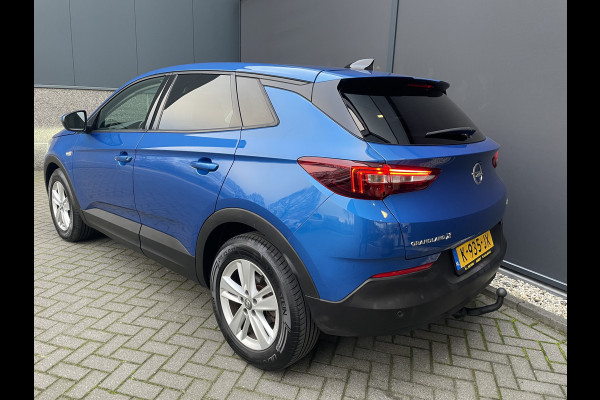 Opel Grandland X 1.2 Turbo Business Edition Achteruitrijcamera - Cruise control - Airco - Apple carplay - Alarm klasse 1  - Bluetooth - Parkeersensoren voor en achter - navigatiesysteem - Radio - Start/stop systeem - Stuur multifunctio