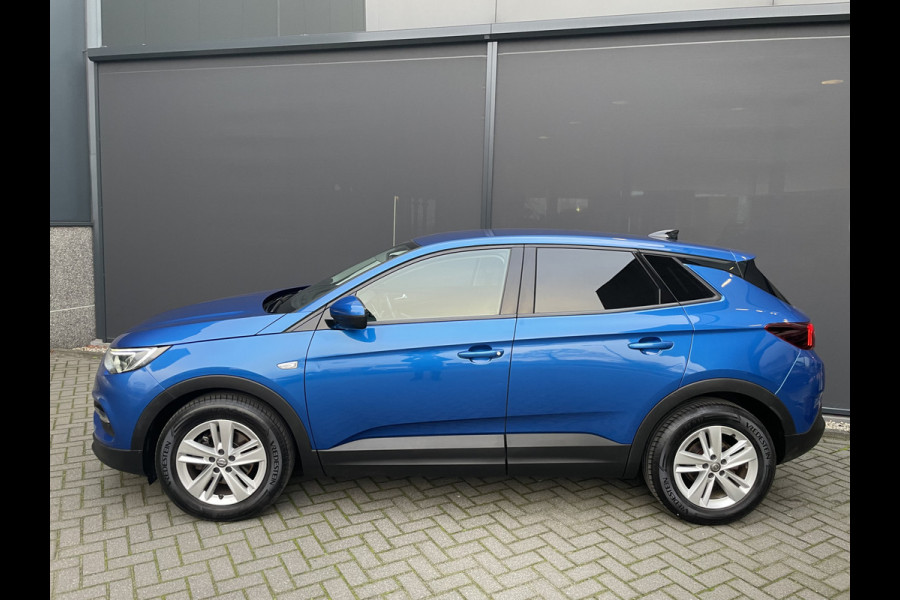Opel Grandland X 1.2 Turbo Business Edition Achteruitrijcamera - Cruise control - Airco - Apple carplay - Alarm klasse 1  - Bluetooth - Parkeersensoren voor en achter - navigatiesysteem - Radio - Start/stop systeem - Stuur multifunctio