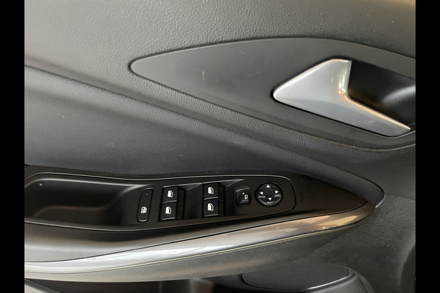 Opel Grandland X 1.2 Turbo Business Edition Achteruitrijcamera - Cruise control - Airco - Apple carplay - Alarm klasse 1  - Bluetooth - Parkeersensoren voor en achter - navigatiesysteem - Radio - Start/stop systeem - Stuur multifunctio