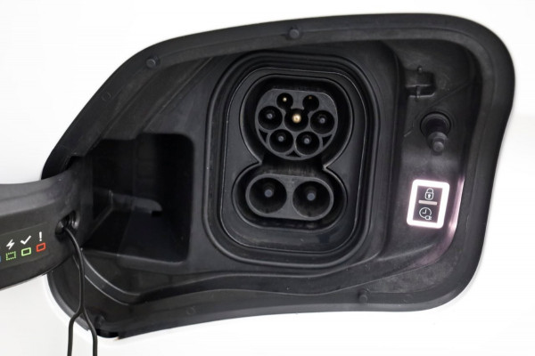 Opel Vivaro-e L2H1 Edition 75 kWh 100% Elektrisch WLTP Range 315km SOH 88% 05-2021