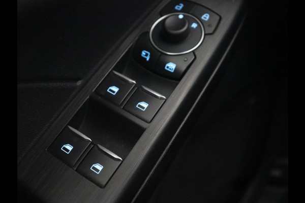 Ford Kuga 2.5 PHEV ST-Line | Trekhaak | Adaptive cruise | Carplay | 360 Camera | Navigatie | Park Assist | Dodehoek detectie | Keyless | Climate control | Bluetooth