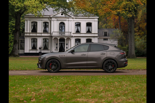 Maserati Levante 3.0 V6 S AWD 430pk Facelift | Pano-dak | 21 inch | Harman/Kardon | 360 camera