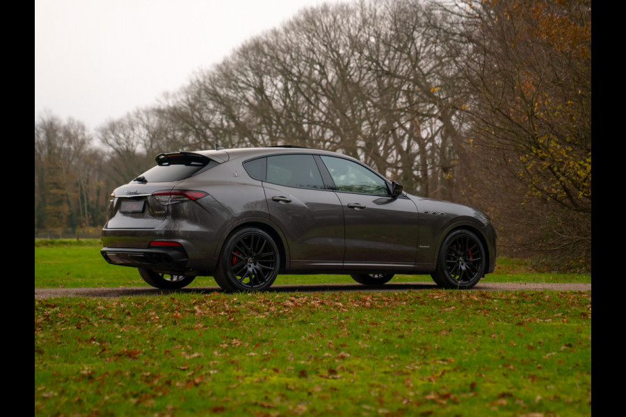 Maserati Levante 3.0 V6 S AWD 430pk Facelift | Pano-dak | 21 inch | Harman/Kardon | 360 camera