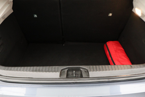 Renault Clio 1.0 TCe Zen LED, Apple Carplay, Lane Assist, Cruise, PDC, 16"