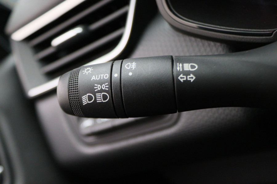 Renault Clio 1.0 TCe Zen LED, Apple Carplay, Lane Assist, Cruise, PDC, 16"