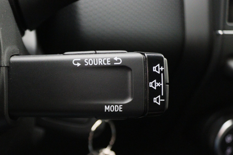 Renault Clio 1.0 TCe Zen LED, Apple Carplay, Lane Assist, Cruise, PDC, 16"